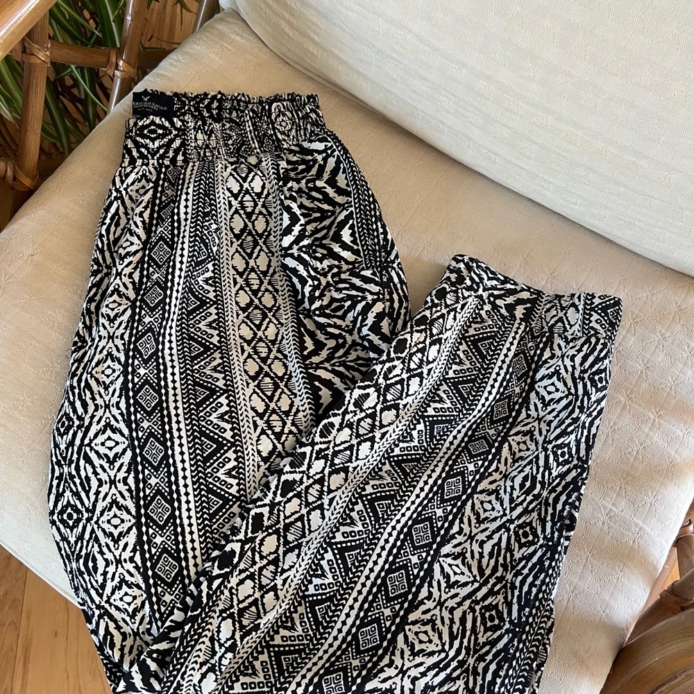 American Eagle Outfitters Black and White Patterned Pants